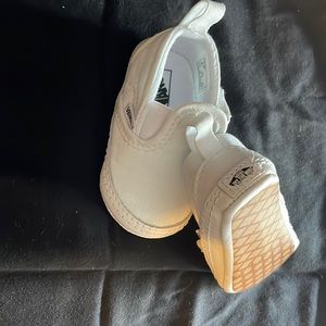 Baby vans white size 2 worn once for only pictures